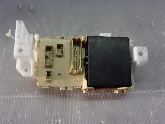 【2643】平成18年式 ワゴンR MH21S K6A フューズボックス 棚S5-1拍卖