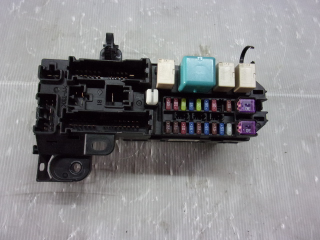 【2646】平成18年式 ムーブ L185S KFVE 4WD フューズボックス COMPUUTER、MULTPLEX NETWORK BODY付 棚G1拍卖