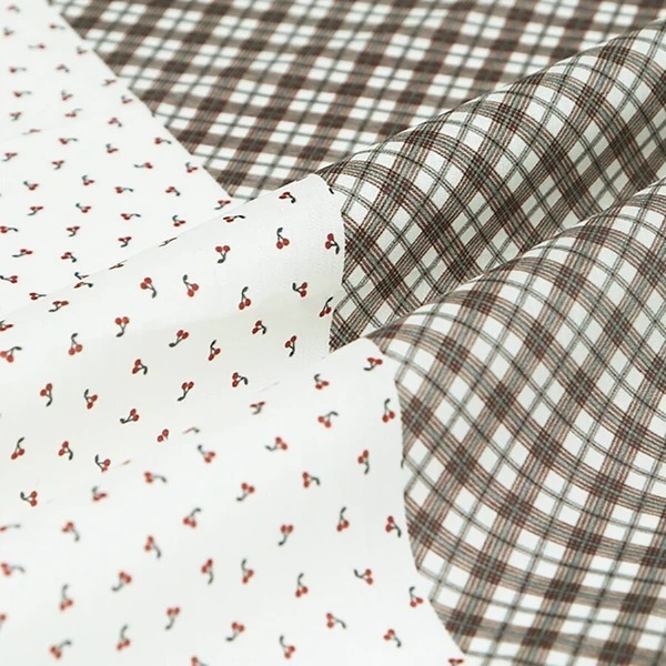 ドール服用生地(milk latteチェリー)カットクロス34cm×50cm(1枚)商用利用OK拍卖