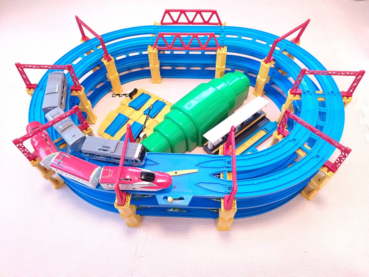 超贅沢3F複線コースセット まとめ売り E6系こまち E217 横須賀線 総武線 検)大量・中古・ポイント・プラレール・クーポン・車両拍卖