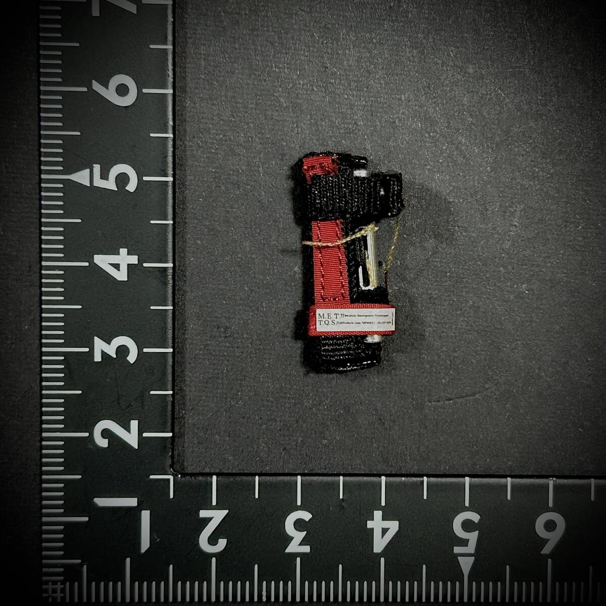 【値上げ予定】DAMTOYS製 模型 1/6 スケール 男性 女性 フィギュア用 装備 止血ベルト 1個 止血帯 高品質(未使用拍卖