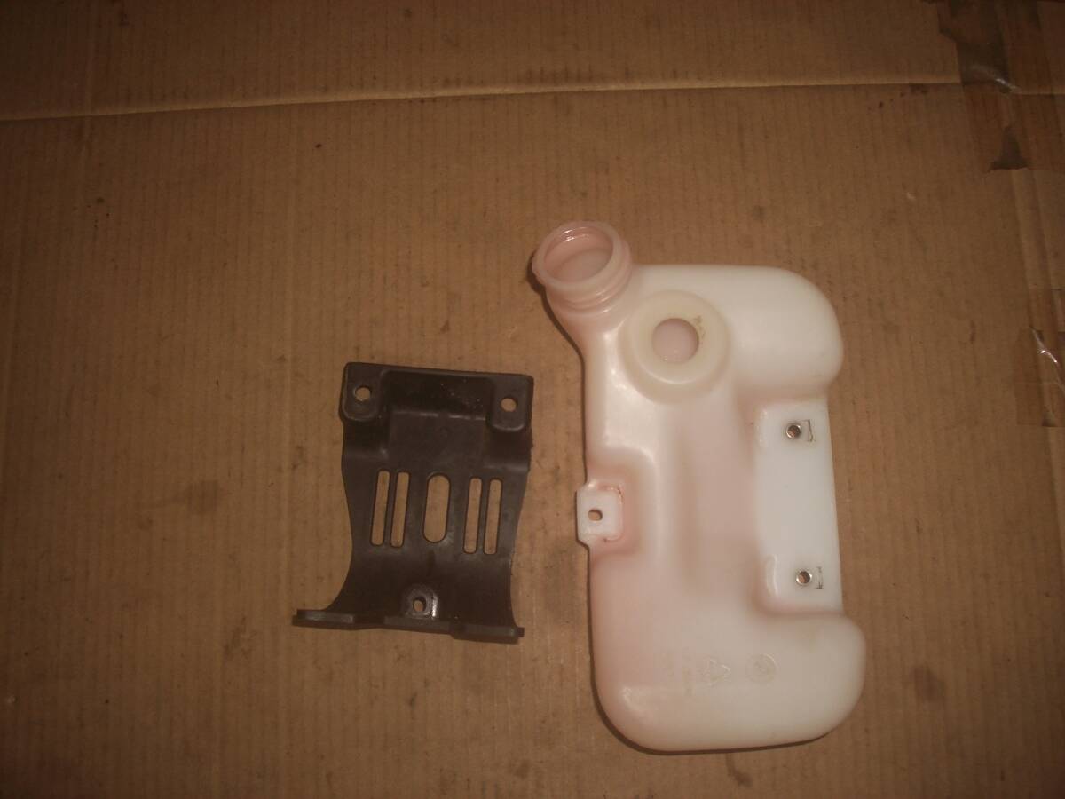 マキタ 刈払い機 MEM2610U 燃料タンク拍卖