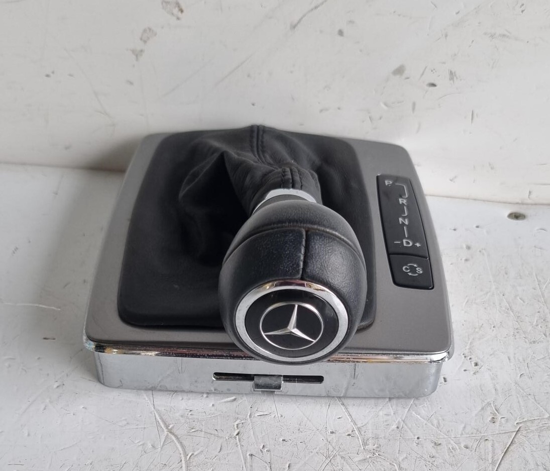 メルセデスベンツ W204 シフトノブ カバー付き A204 267 04 88 Q9拍卖