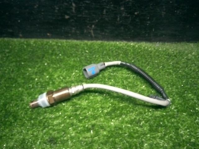 ☆ハイエース KDH206 A/Fセンサー(O2センサー) 89467-26030 新品未使用品♪ (1番)拍卖