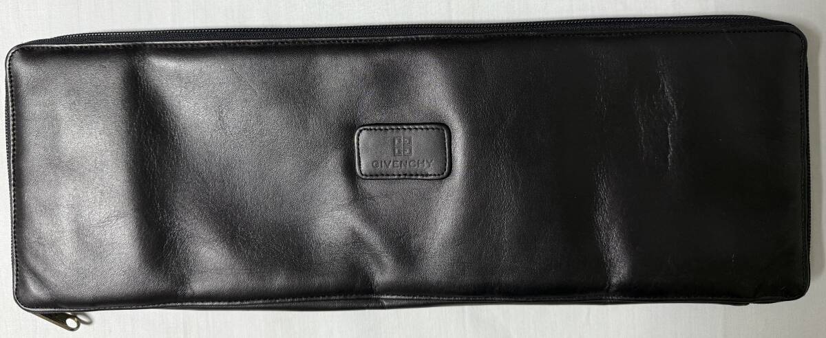 即決!GIVENCHY / ジバンシーの本革レザー トラベル用ネクタイケース、出張の多い方、リモワパイロットに!拍卖