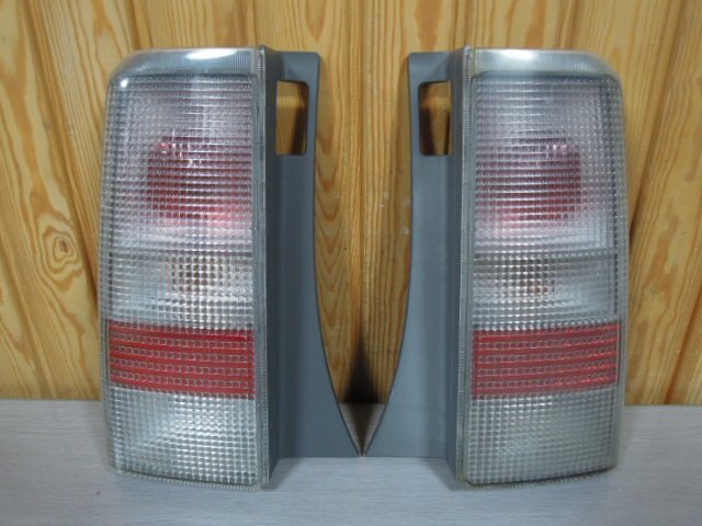 トヨタ bB NCP31 / NCP35 テールランプ 左右 セット 中古 ICHIKOH 52-035 L/R 15634拍卖