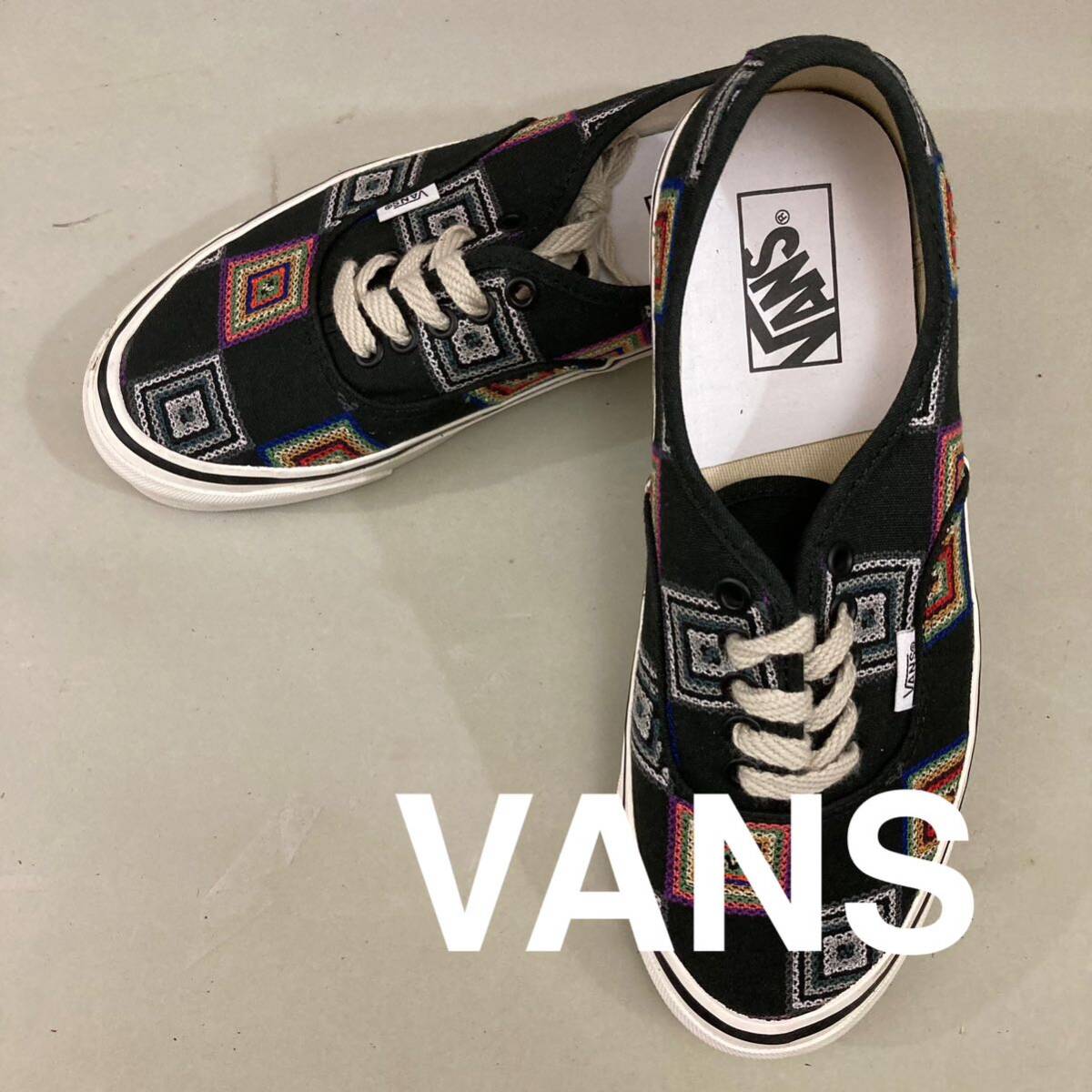 【新品未使用】バンズ VANS オーセンティック Authentic 44DX LOWローカット スニーカー 紐 刺繍 サーフライン 靴 黒 ブラック 26.5cm @★拍卖
