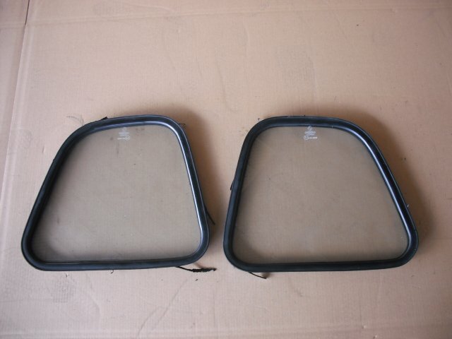 『B231』112800,ルノー4,GTL,RENAULT,左右 クォーターガラス,リアサイドガラス,2fo,拍卖