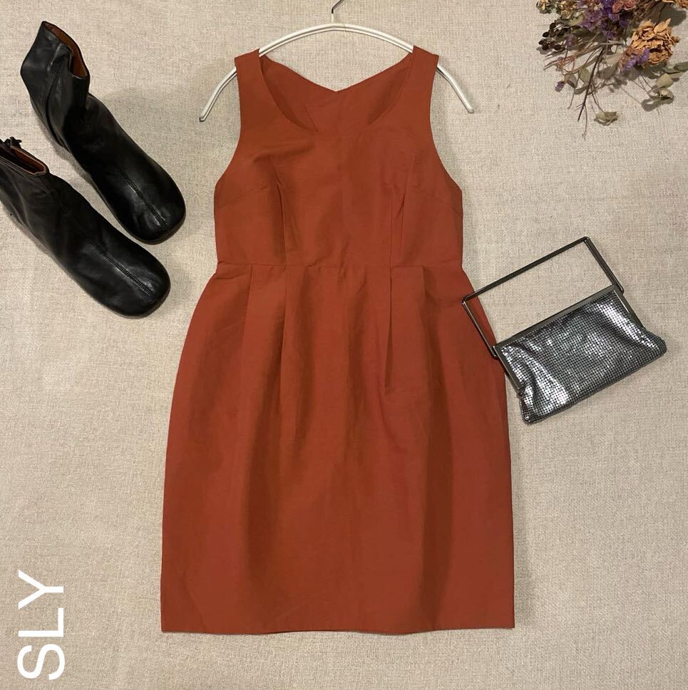 SLY ワンピース ノースリーブ ミニスカート コクーンスカート スライ レディースサイズ1 ナイロン バックオープン ドレス 未使用拍卖