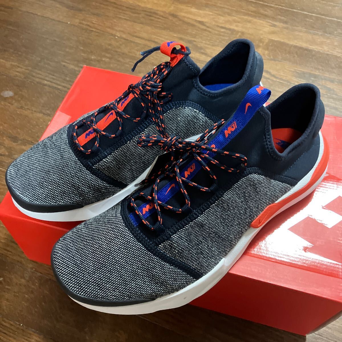 NIKE SHIFT ONE loopwheeler 拍卖