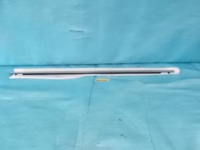 レガシィアウトバック? BS9? 右 ドア ウェザーストリップ №ZFJ40942拍卖
