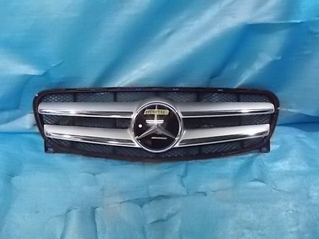 GLAクラス X156 前期 フロントグリル №ZHY40921拍卖