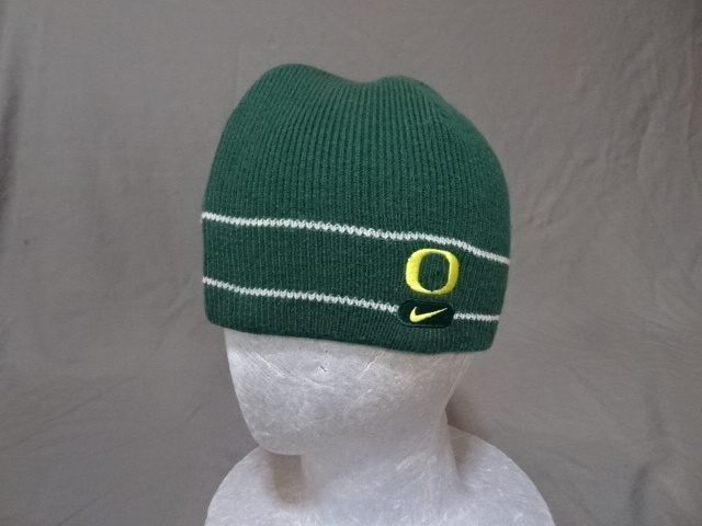 激レア USA購入 ナイキ【Nike】社製 USカレッジ オレゴン大学 ダックス 【OREGON DUCKS】 ロゴ刺繍入り ニットキャップ 中古良品拍卖