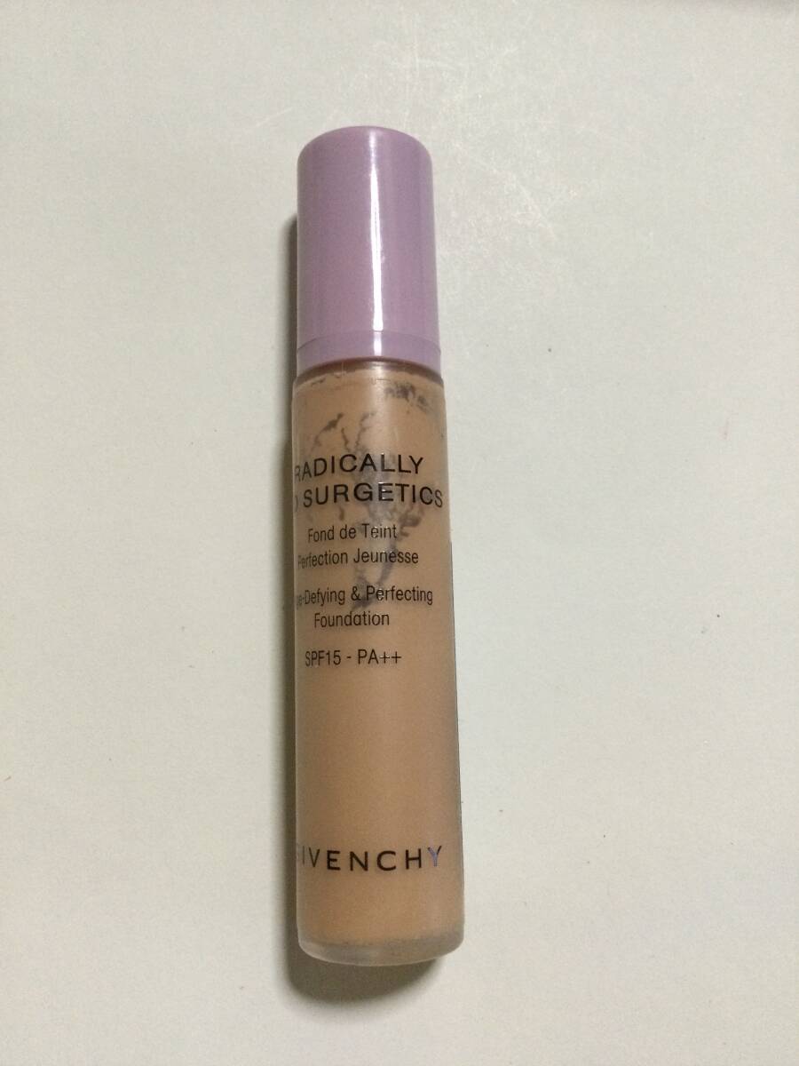 #4 GIVENCHY ジバンシイ ラディカリー ノーサージェティクス ファンデーション 10mlサイズ (残量約8割品)拍卖