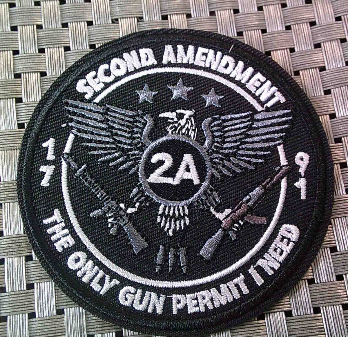 《2A鷲銃1791黒白円》イーグル激渋 “The Second Amendment”アメリカ合衆国憲法 修正第二条 銃所有者 鷲 ライフル 刺繍ワッペン■激渋DIY拍卖