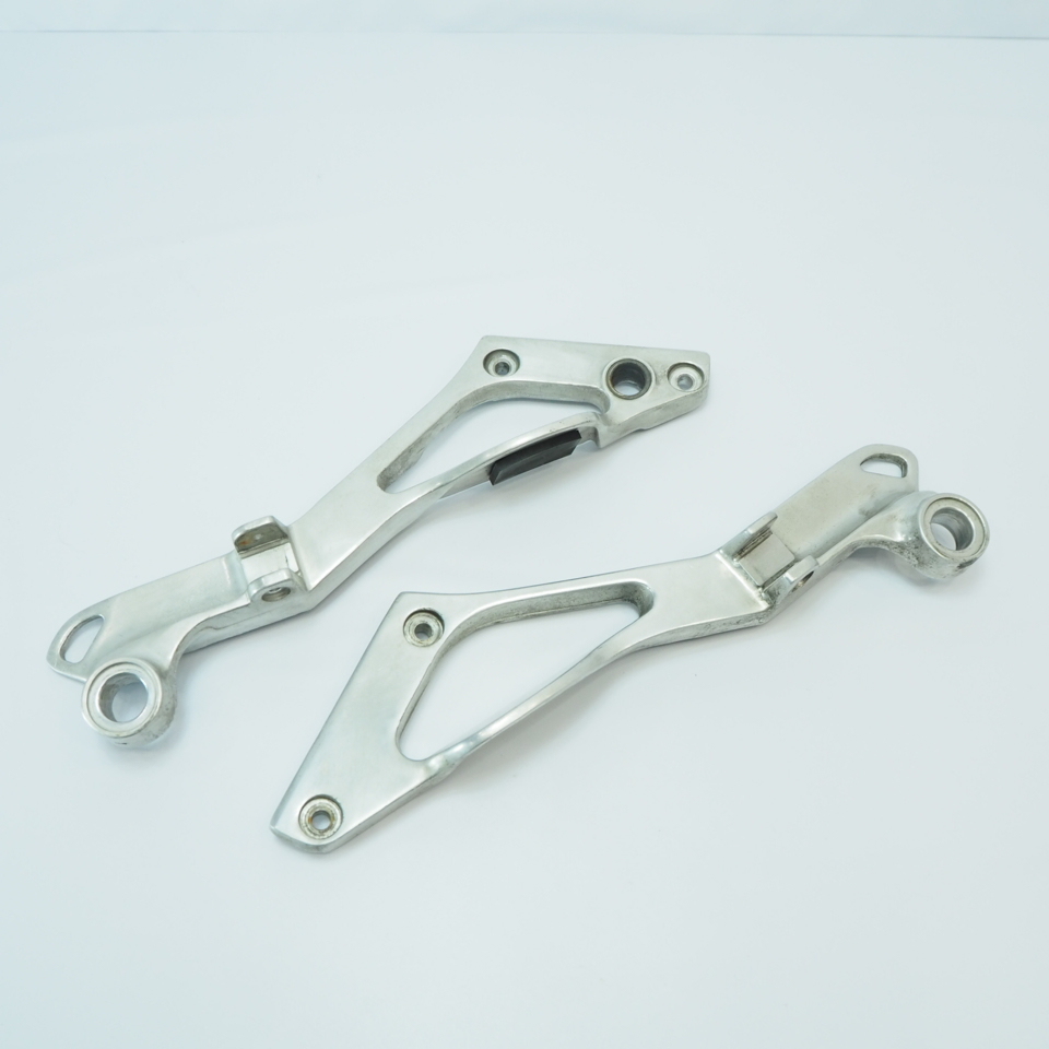 割れ無!! TDM850 4TX 純正ステップホルダー左右 ステッププレート拍卖