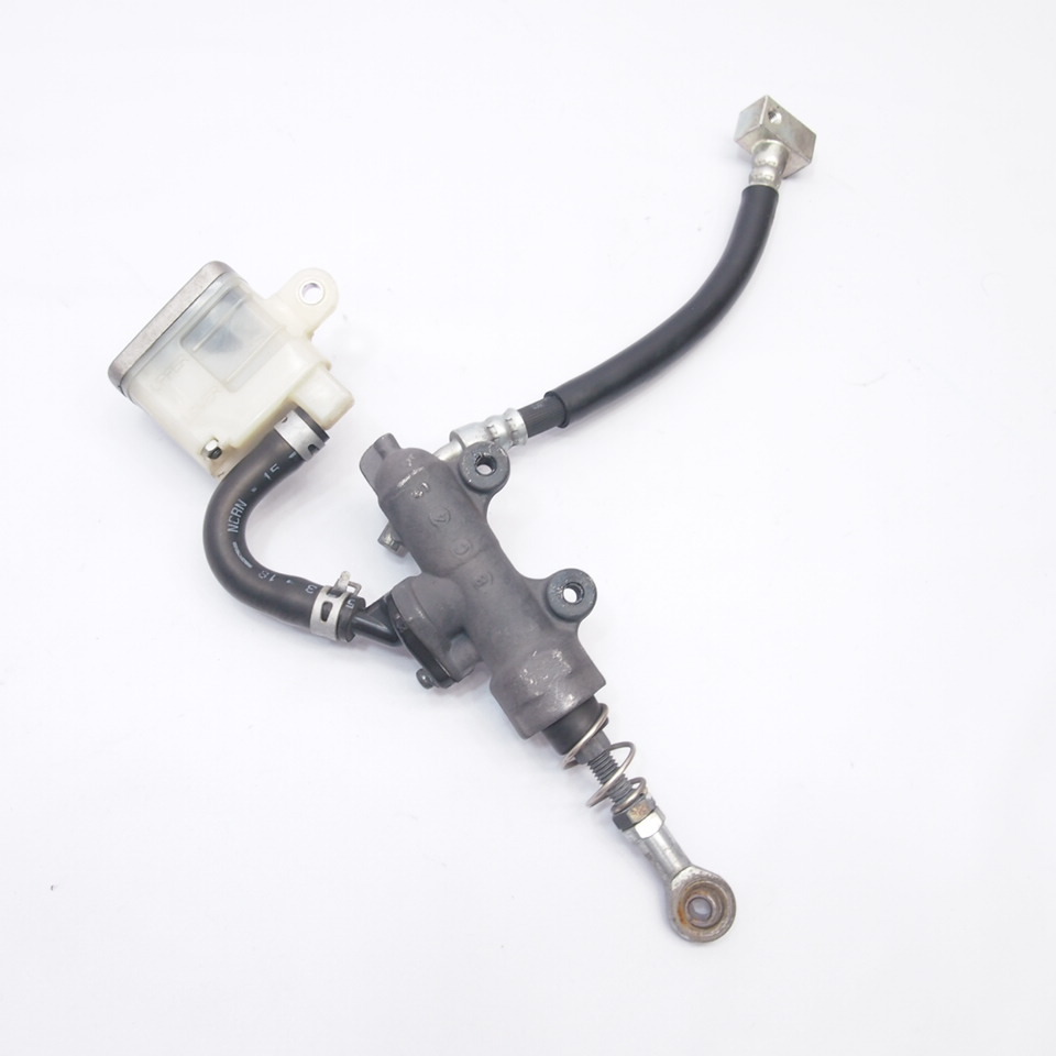 固着なし!GSX-S750 C533F-100 純正 リアブレーキマスター 18年外し 17-21年 マスターカップ拍卖