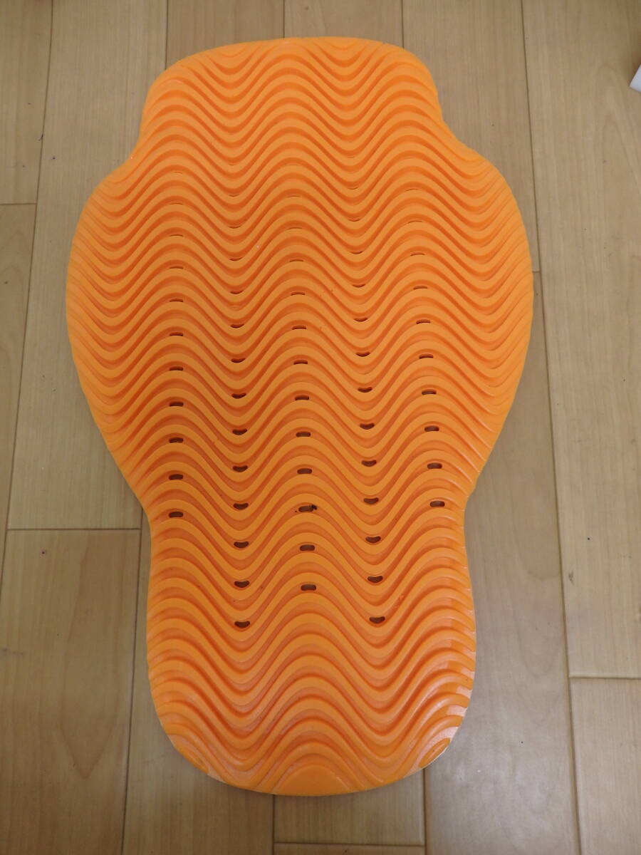 F1-6.9) HYOD D3O バックボーンプロテクター VIPER STEALTH 拍卖