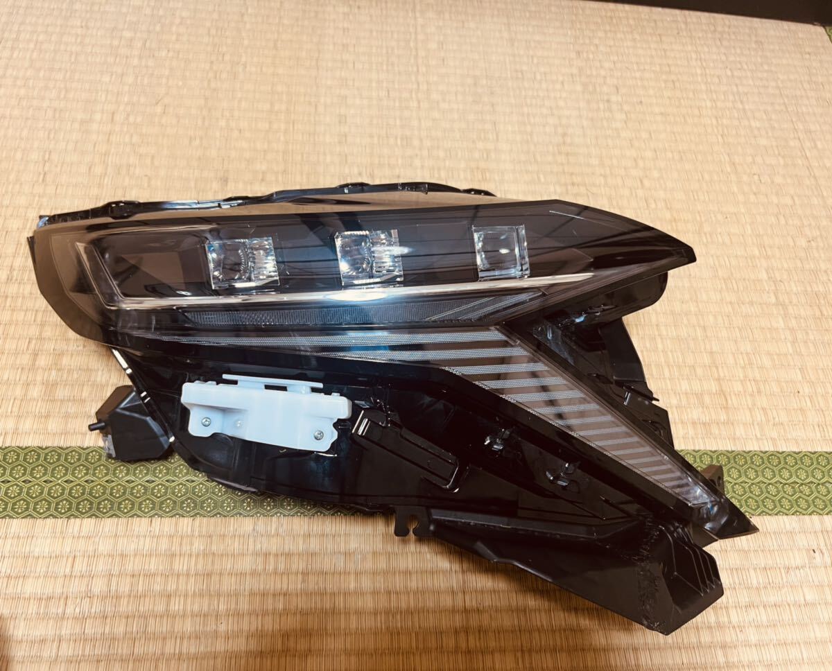 日産 サクラ B6AW 右ライト LED ALH用 NISSAN SAKURA KOITO 100-2378J X拍卖