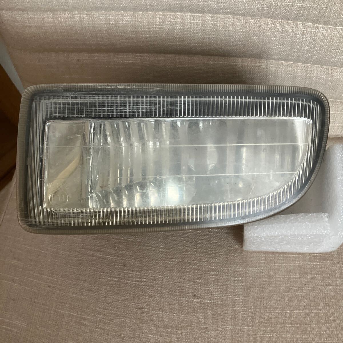 ランドクルーザー100グレードVXリミテッドGセレクション年式平成13年3月型式KG-HDJ101K ディーゼル フォグランプ 左 中古品拍卖