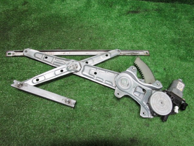 【A63896】◇ノート E12 左フロント レギュレーターモーター拍卖