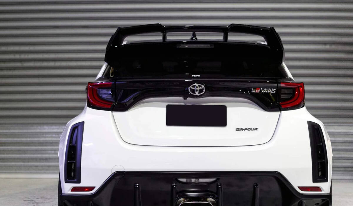 ★TOYOTA GR ヤリス トランク スポイラー リア ウィング T型 FRP製★各社メーカ純正色塗装込☆. 拍卖