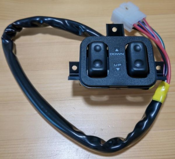 新品 純正品 MAZDA マツダ パワーウィンドウスイッチ ロードスター NA6CE拍卖