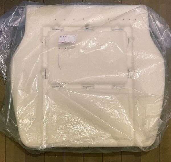 新品 純正品 TOYOTA トヨタ フロントシートクッション パッド セパレートタイプ 左右セット ランドクルーザー FJ80系 FZJ80系 HDJ80系拍卖