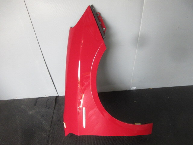 ★⑨R6A7874 アルファロメオジュリエッタ 純正右フェンダー ABA-94014 修理やストック等に拍卖