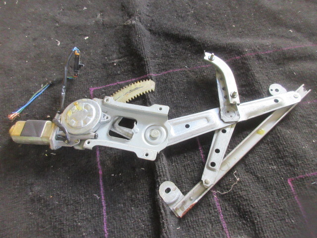 ★⑫R6A7903 HCR32 スカイライン 純正右後ろ側ウインドウレギュレーター 4ドア 修理やストック等拍卖