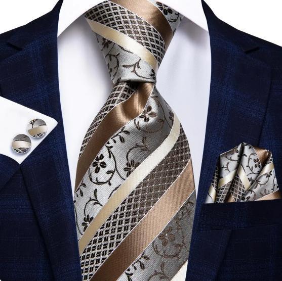 匿名発送 3点セット 【ゴールド×デザイン】 ネクタイ・ポケットチーフ・カフス拍卖