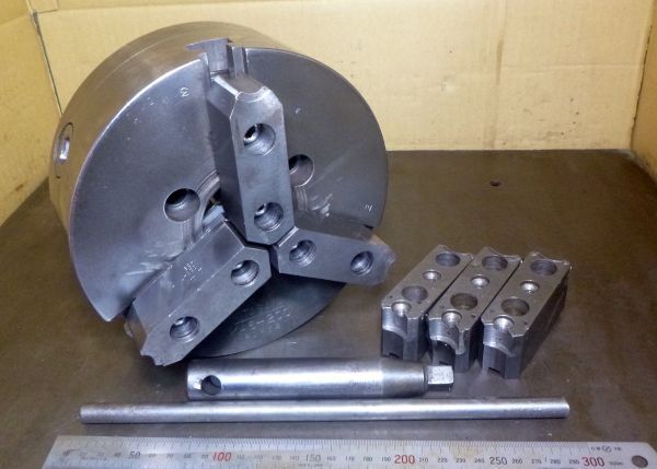 FB849 3爪 スクロールチャック 分割型 KITAGAWA KA6-200 丸200 生爪2セット ハンドル付 分解清掃済み! 中古拍卖