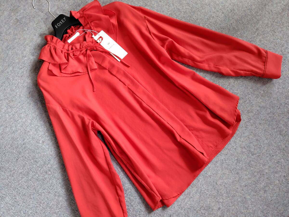 新品  AMACA アマカ  【ウォッシャブル】バンブークロス ギャザーカラー2WAYブラウス 38(M) 赤 24200円拍卖
