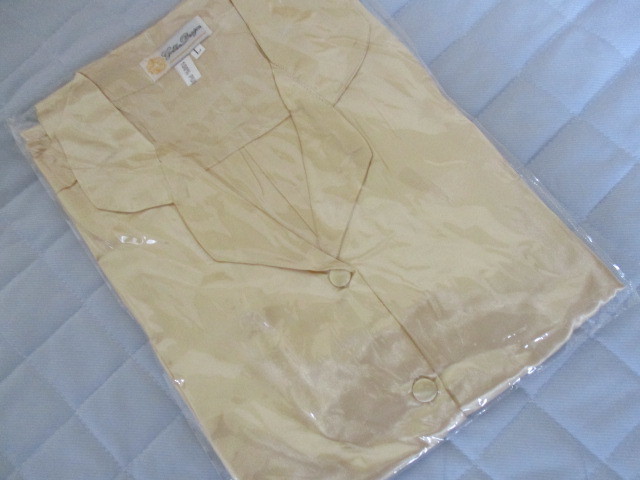 未使用 女性用 タイシルクパジャマ 金色 L 157-163cm相当拍卖