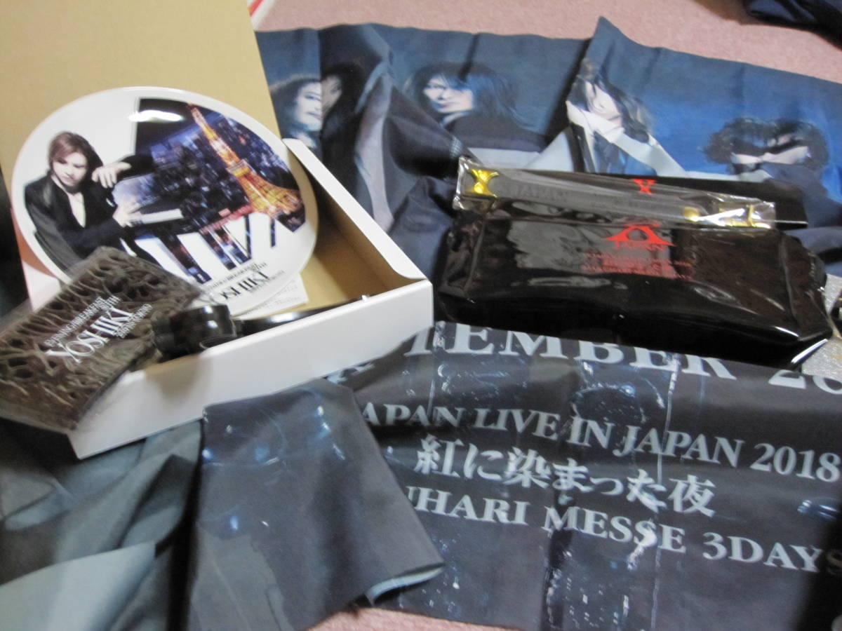 XJAPAN,2019、YOSHIKIディナーショー、2018紅に染まった夜の景品です。Toshlのディナーショーのカードホルダーのおまけ付き拍卖