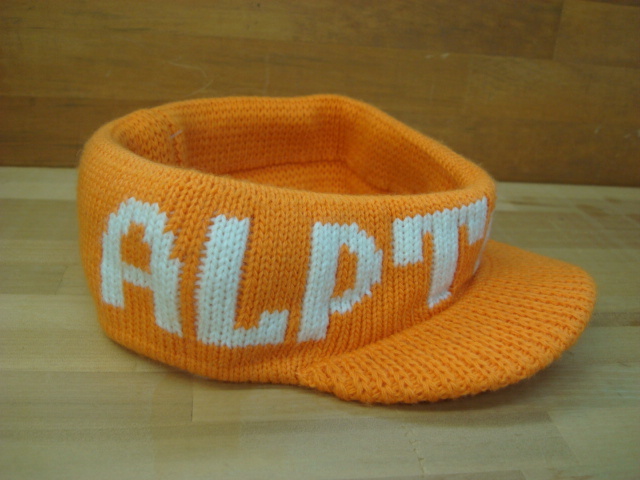 新品ALPTRAUM (アルプトラーム)ニットサンバイザー(オレンジ)拍卖