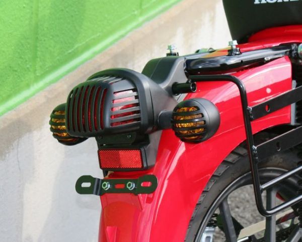 送料込み クロスカブCC110 テールランプ グリル ブラック●カバー/ストーンガード/フィン/ルーバー/ベゼル/社外/カスタム拍卖