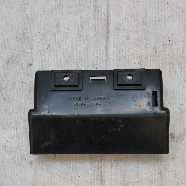 【0308-12】 カワサキ GPZ900R インナーカウルカバー 純正 当時物 絶版 旧車 KAWASAKI拍卖