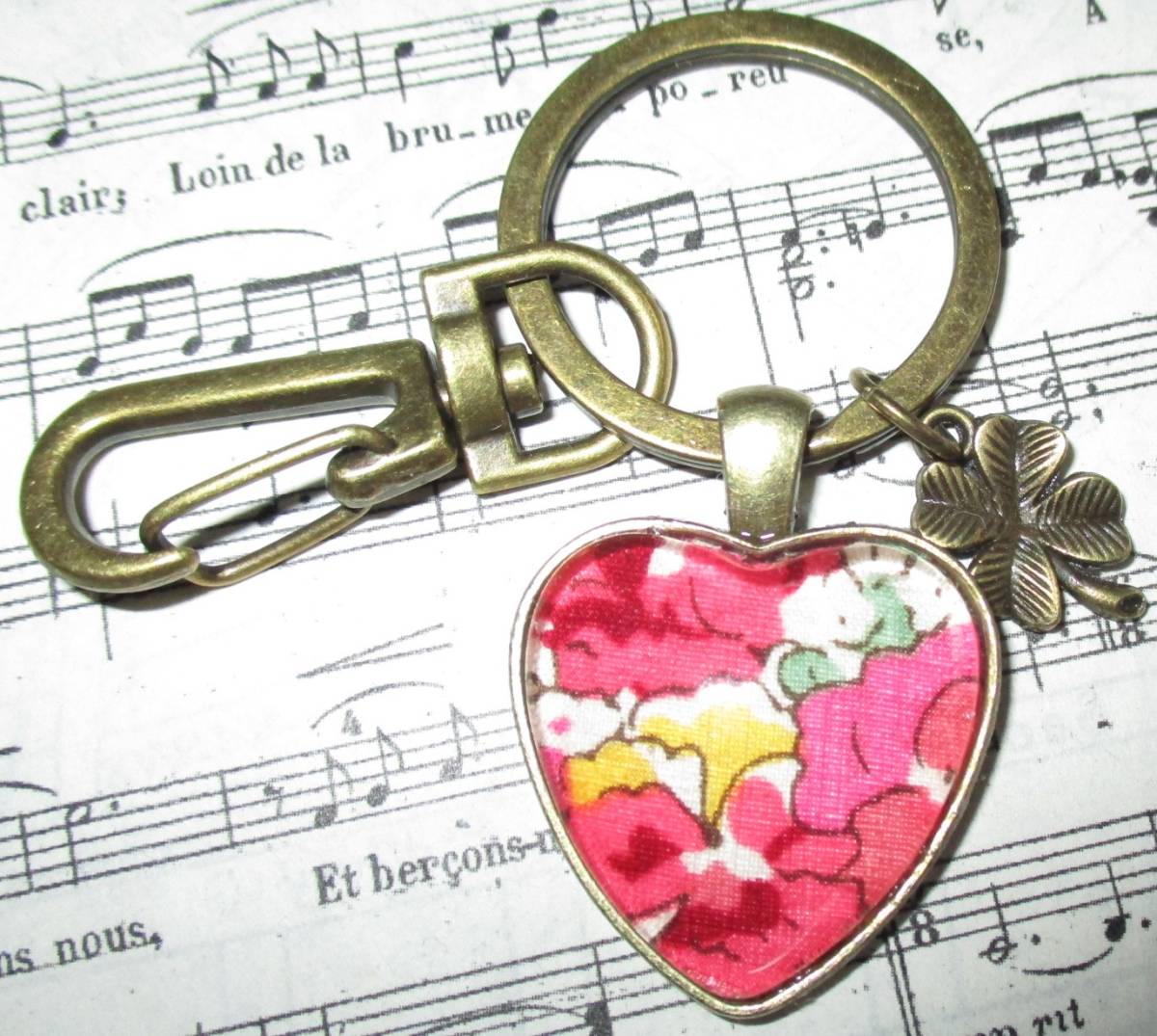 *リバティ Claire-Aide クレアオード ハート キーホルダー*キーリング ガラス拍卖