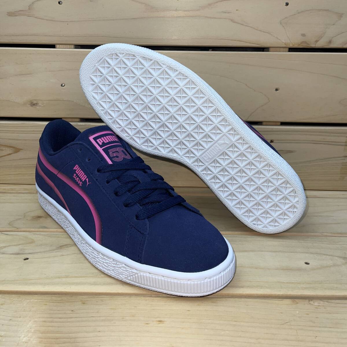 プーマ スエード クラシック ホローズ 24cm ピーコート ピンク 税込定価10780円 PUMA Suede Classic Hollows 50th コラボ 天然皮革 ①拍卖