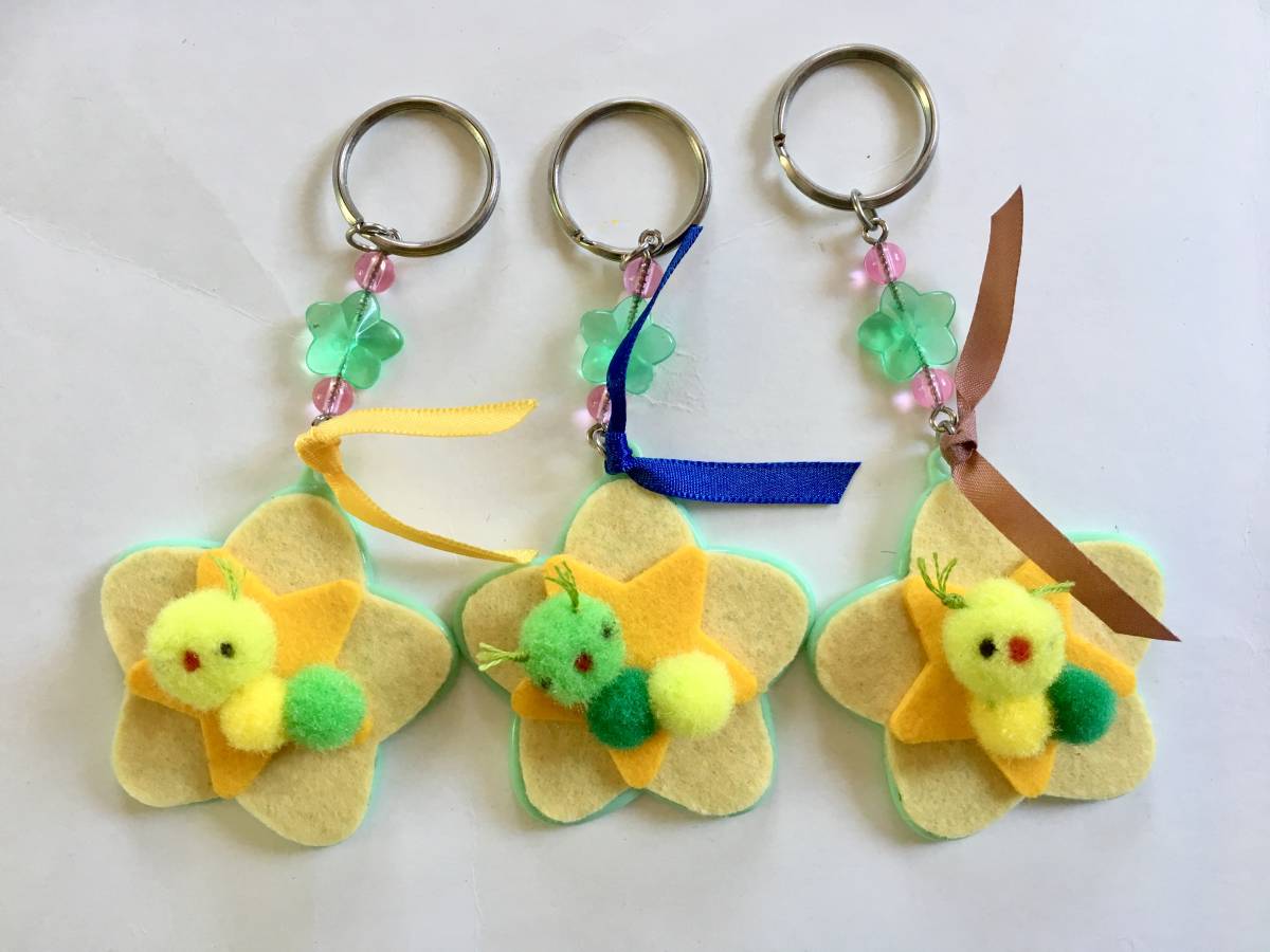 ミニミラーキーホルダー3点 いもむし緑 ハンドメイド拍卖