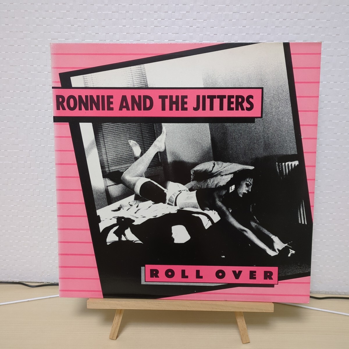 Ronnie And The Jitters / Roll Over ◆ ロックンロール ◆ Rock & Roll ◆ ブラックスラックス ◆ スパークルトーンズ拍卖