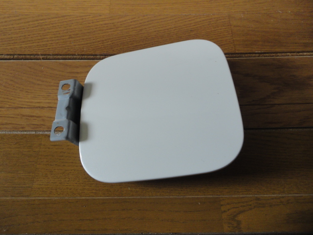 ホンダ アコードワゴン CF6 純正フューエルリッドパネル 給油口 蓋 フタ フラップ NH624P 【CF3 CF4 CF5 CF7 CL1 CL2 CL3 CH9拍卖