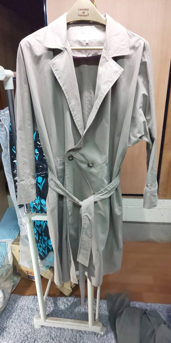 【服飾】 カジュアル トレンチコート ドルマンスリーブ風 フリーサイズ ベージュ 丈102㎝程 AMERICAN HOLIC拍卖