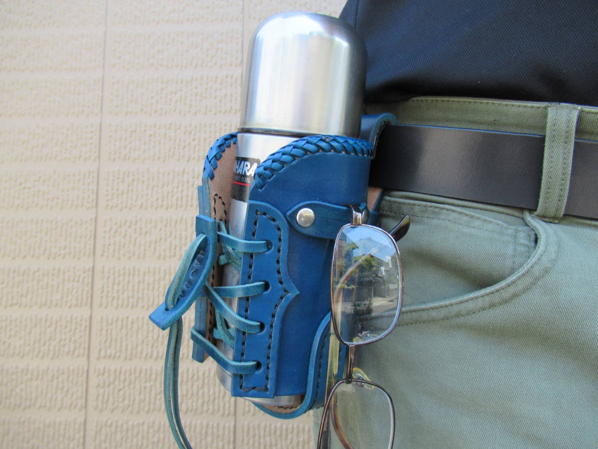 栃木レザー製 サドルレザー ドリンクホルダー 特別カラー ブルー ハンドルバータイプ ベルトタイプ ハーレー アメリカン バイク拍卖