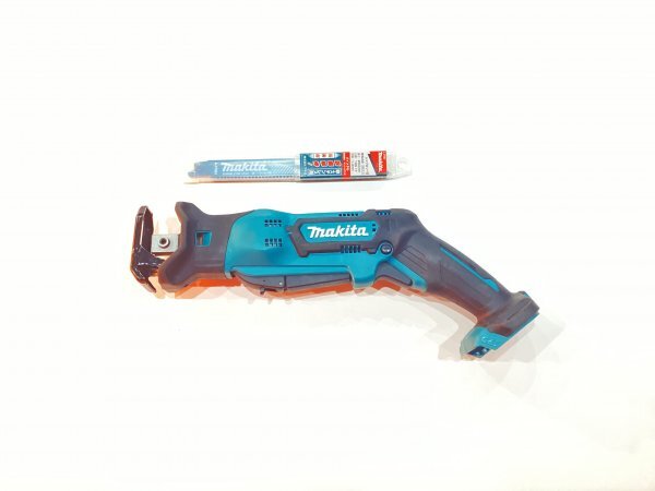 マキタ 10.8V 充電式レシプソー レシプロソー刃(5枚入り)付き 中古 F拍卖