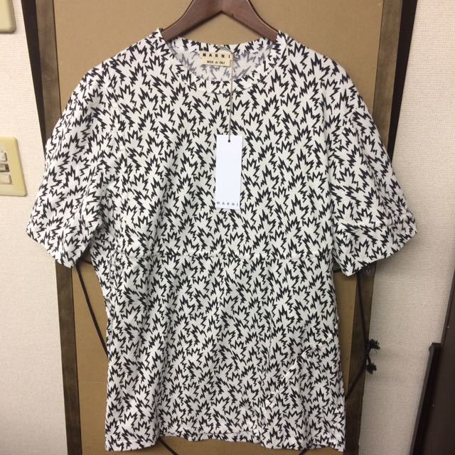 【新品】MARNI 総柄デザインTシャツ 50 Lサイズ拍卖