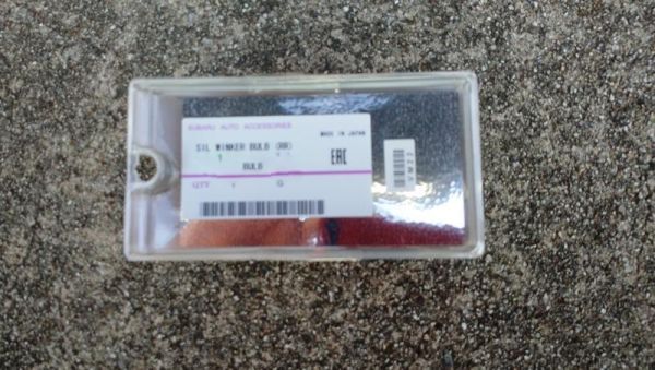 残りわずか!【未使用 スバル 純正】SUBARU レヴォーグ A型 シルバーコーティングウインカーバルブ拍卖