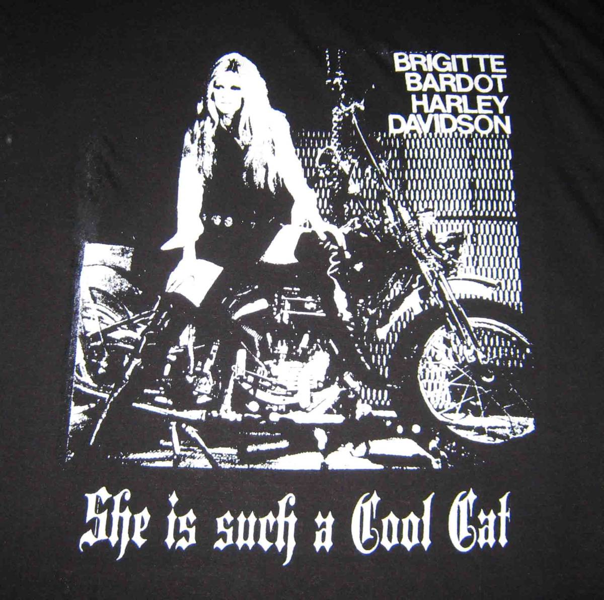 女とバイク ブリジット・バルドー Brigitte Bardot Tシャツ 黒地に白 M .L.2L.3L の4サイズから選べます 拍卖
