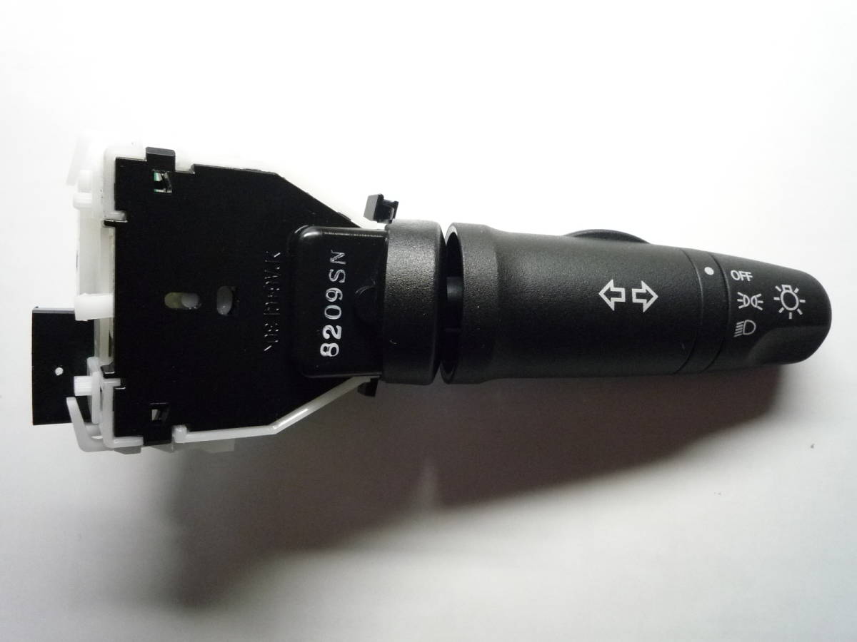 NISSAN 日産純正 ノート NOTE E11 後期 ウインカーレバー ライトレバースイッチ スイッチレバー 黒色8ピン 右側 新車外し拍卖